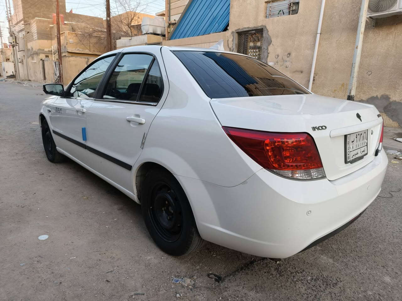 السـلـام عـلـيـكـم
سـيـاره سـمـنـد شـكـل جـديـد 
مـوديـل/ 2022 
لـون ابـيـض 🤍
رقـم بـصـرة سـيـاره اقصاد استقطاع مباشر 
وكالة بسمك ثاني يوم
محرك نشيط وحلو 💪
فقط مبدل ولفات بسبب القايش
وصبغ خشم البنيد موضح بصوره
تبريد ثلج  تدفئه كله شغال
حداديه زينه كلش 
محرك / 1700 CC
سعرها / 65 وبيها مجال   
رقم صاحب سياره 
*********** 📞
