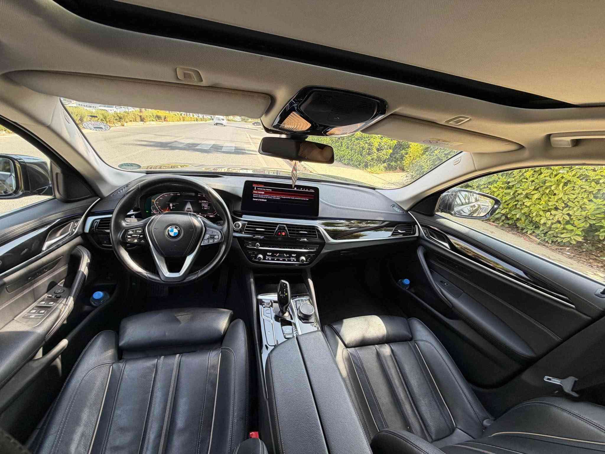 BMW 530i 
WARD 🇩🇪 zaman 
2021 
101 hazar KM Royya 
Sayaraka cllena be sbux be PDR 
Da3ame lo da3ame ba shart 
Sayaraka awropya zamana 
Slayt 
Sanduq shaft
Radar gawra 
Lezar Shen 
2 suec 
*********** أربيل, العراق
