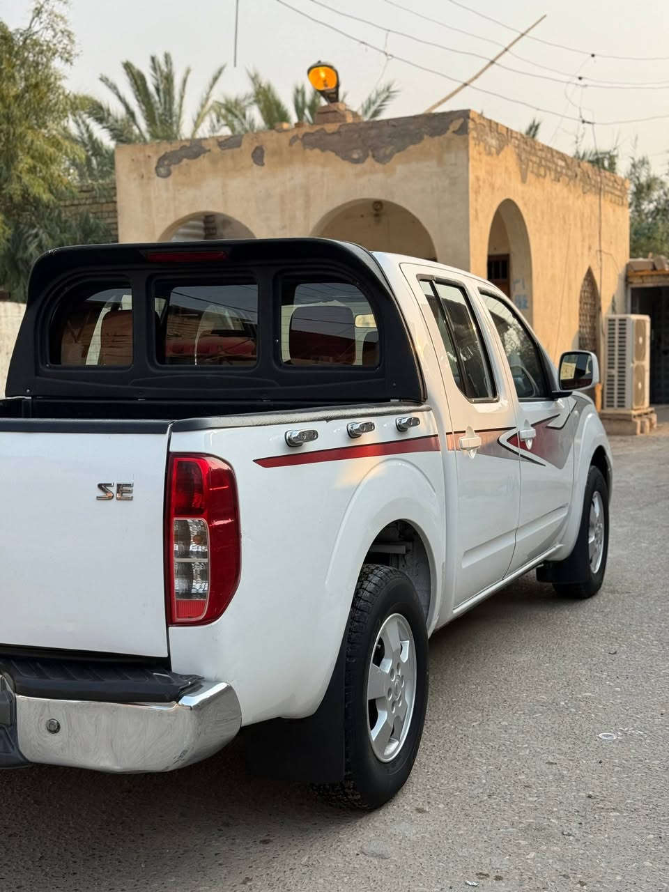 سلام عليكم للبيع نيفاره مديل 14 رقم بصره تحويل كير اوتماتيك مكفوله من الصبغ ولضربه ولتبديل مكينه لاتبخير ولاتنقيص السياره جديده وجاهزه مناقصه شي حداده جديده طخم تاير جديد تبريد ثلج السعر 118 مكان السياره بصره قضاء القرنه للاستفسار ***********
