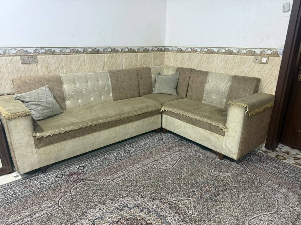 كنب • ٩ نفرية • لةكةلار