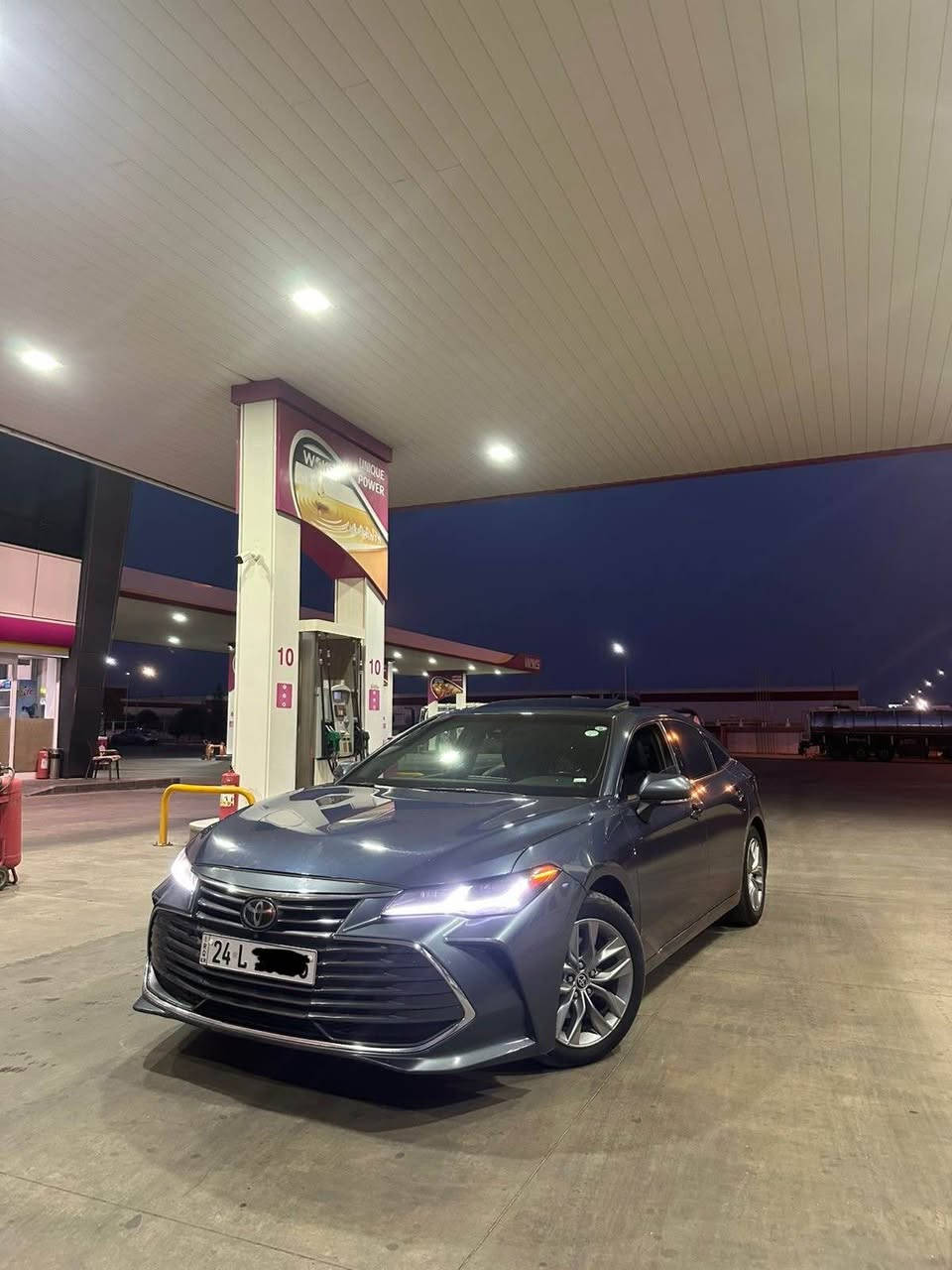TOYOTA AVALON 
  2022. Limeted 
فول فول مواصفات 1/1
داتاشو /5 كاميره /سلايت /شغال/بصمه/4رادار /سماعه JBL 
كوشن /خزن/4كوشن تبريد/4كوشن هيتر/كوشن كهرباي/
ستيرن شفط /ستيرن خزن / ستيرن هيتر/ كهرباي 
حساس/كاميره / 3مود /eco/normal/Sport/3
گير و محرك شرط 
محرك 6 سلندر  301 HP 🚀
ماشي 80 الف ميل يعني 130 الف كيلو متر 
صبخ. 1باب و 1 چاملغ بدون دواخل 
رقم شاصي4T1DZ1FB4NU081733
رقم دهوك  رقم سنوي جديد 
غرامات 600$ 
سعر 22800$ سعر بلاش. ب كل عيراق ماكو هيج سعر بلاش 🔥
مكان سياره زاخو 
*********** واتساب و كورك. زاخو, دهوك

