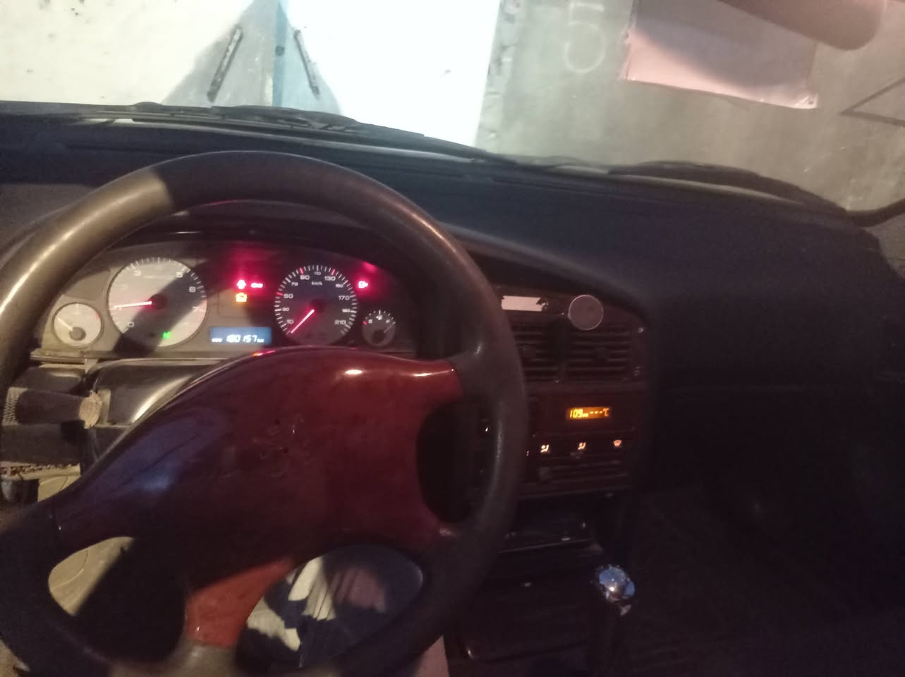 سلام عليكم بيجو لبيع مديل 15رقم بصره نكليزي مكاني بصره لزبير سعر 35
***********
