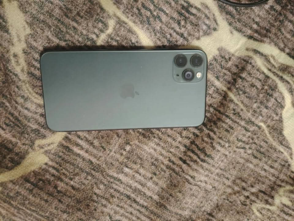 11 برو ماكس جهاز نظيف كلش ما مفتوح ولا مره جهاز كله بلاد بطاريه 85 مراوس عادي يرهم ذاكره 256 جهاز افحص وين ما يعجبك
مراوس ايش عندك تعال واتساب وبيع هم يرهم***********
