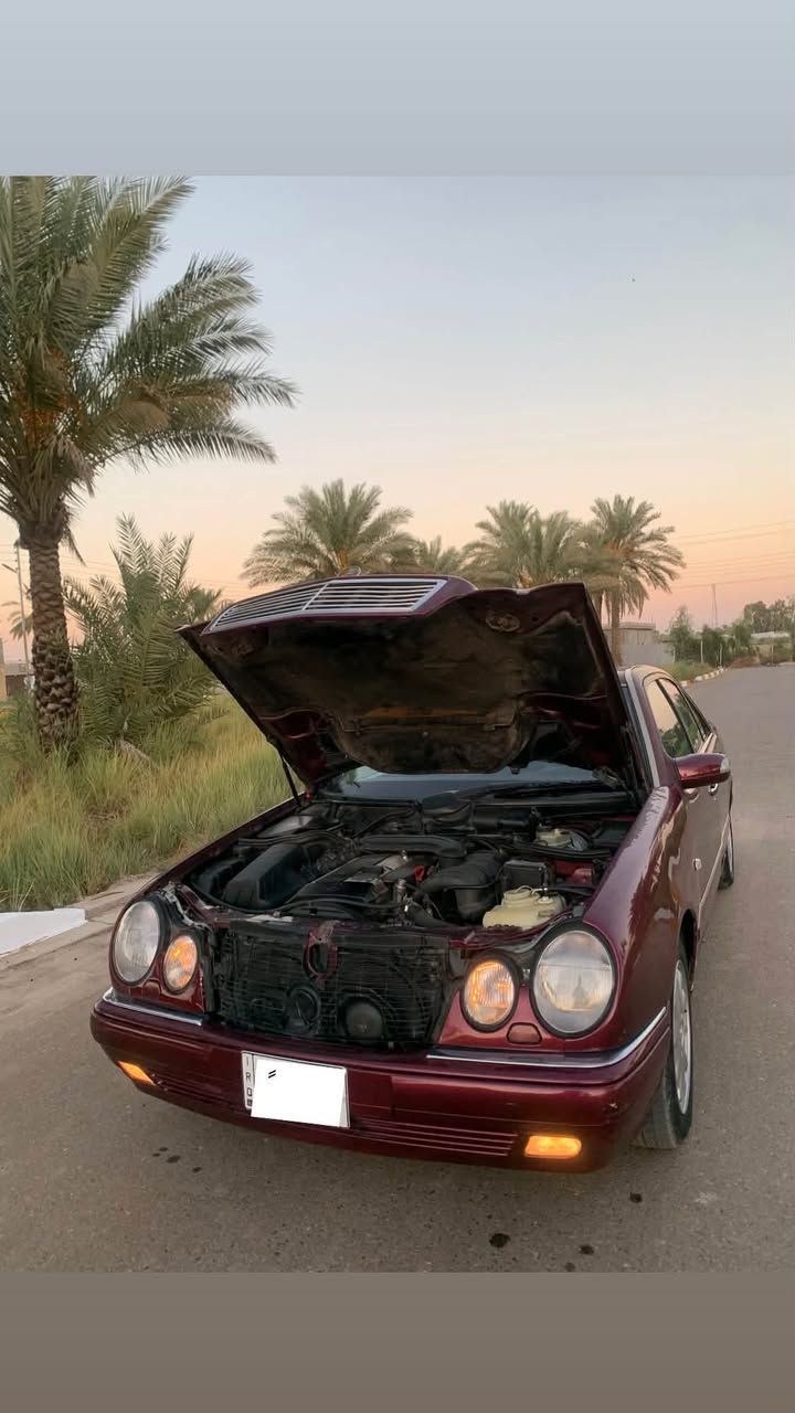 ام عيون 1996
سلام عليكم 
مارسدس أم عيون 1996 
وارد يابان 
رقم بغداد تحويل مباشر ثاني يوم ✅
كير ومكينه 320 خراطيم 
عليها ادامه لمنظومة البانزين كاملة
منظومة زنون بلادي ✅
داخل جلد اسود كهرباء 
بردة كهرباء 
جام كهرباء 
دركة amg 
تدفئة + تبريد ثلج 
السياره ( جاردة ) يرادلها صبغ فقط 
السعر 80 ورقة وبيها مجال للشراي 
مكاني بغداد الراشدية 
للاستفسار : ***********
