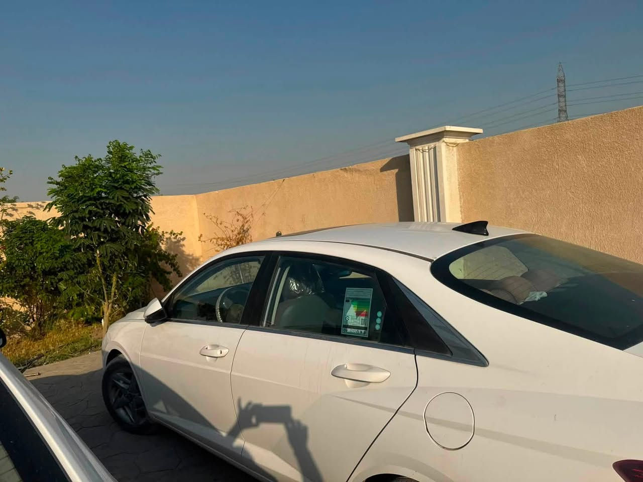 اكسنت موديل ٢٠٢٤
وارد خليجي ماشيه ٧٥٠٠
تبريد قطعتين
تحكم ستيرن
فول عدا البصمه
رقم بغداد
بيها ضربه بالباب الخلفي وطخات 
استعمال اقل من سنه
السعر ١٥٠ ورقة
***********
