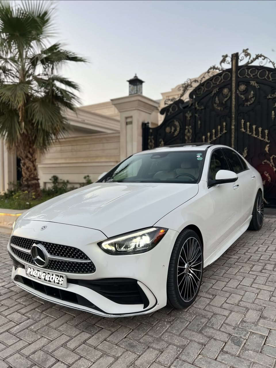 مرسيدس  C300 AMG
فل 1/1 وارد أمريكي الموديل: 2024
 • المواصفات ⬇️
 • رادارات محيطيه
 • دشبول خشي صاج
 • داخل اس كلاس 
 • اللون الخارجي: ابيض
 • الداخلية: جلد ابيض مَلكي 
 • مقاعد amg جي كلاس
 • ماشية: 13 mile
 • وارد: أمريكي 
 • محرك 4 سلندر تيربو – اقتصادي وقوي
 • بصمة أبواب
 • فتحة سقف سلايد 
 • كشنات تسخين ♨️ ❄️ وتبريد الكراسي
شفتات ستيرن sport 
إنارة داخليه 64 لون 
     ٠انظمة قيادة (eco,comfort,sport,sport+,individual)
 • نظام حفظ وضعيات الكراسي 3 انظم (Memory Seats)
 • كراسي كهرباء
 • مرايات كهربائية متحركة
 • رادار بالمري
 • سكان رياضي 
 • تحكم ستيرن وقيادة ذاتية
 • شاشة كبيرة أصلية
 • نظام ملاحة (Navigation)
‏ • Apple CarPlay & Android Auto
 • نظام صوتي Burmester
 • إنارة داخلية ملونة (Ambient Lighting)
 • نظام مراقبة النقطة العمياء
 • رادار أمامي – تنبيه تصادم
 • نظام تتبع المسار / تنبيه الخروج من المسار
 •  حساسات أمامية وخلفية
 • كشافات LED أصلية
 • تبديل ناعم – كير قوي
 • السيارة نظيفة كلش✨
 • حادث  خفيف / بونيد وچامرغ امبلد ومصبوغ الجامرلغ الخلفي صبغ بدون دواخل 

ايرباك فقط ستيرن وبرده راجع سستم ✅

كير مكينه كهربائيات كله جديد وبشرط ✅

مكان السيارة في اربيل 

للتواصل اتصال او  واتساب فقط
***********
