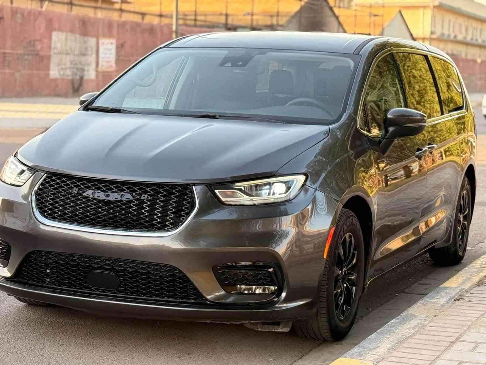 🚨 للبيع | كرايسلر باسيفيكا 2023 🔥
📍 الموقع: بغداد -حي القاهرة قرب اسلحة البرق
مزاد VIP CAR

✨ المواصفات:
🔹 تشغيل بصمة + تشغيل عن بعد
🔹 كشنات كهرباء
🔹 بيبان كهرباء + الجنطة كهرباء
🔹 شاشة + كاميرا خلفية
🔹 إنارة LED أمامية + بك لايت LED
🔹 داخل جلد فخم
🔹 رادار أمامي + نظام تحديد المسار
✅ الضرر موضح بالصور 
📏 ماشية: 61 ألف ميل

💰 السعر: 190 ورقة  🔥 بيها مجال

📞 للاستفسار: ***********

⸻

📢 يتوفر عرض السيارات للبيع في صفحتنا – وموديلات متعددة من الباسيفيكا وغيرها موجودة حالياً!
