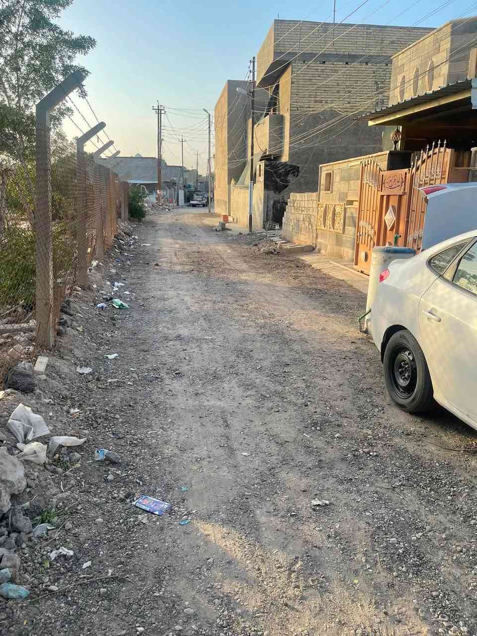 السلام عليكم بيت للبيع حي المواصلاات قريب ع جامعه خليجه طابو زراعه 25 مساحه 120 واجه 7 نزال 17 بناء بي هول مطباخ هول حولي غرفه بيت فارغ بيت بناء طابوك مرجعه مع مكتب البراق شارع ضغط *********** معتز
