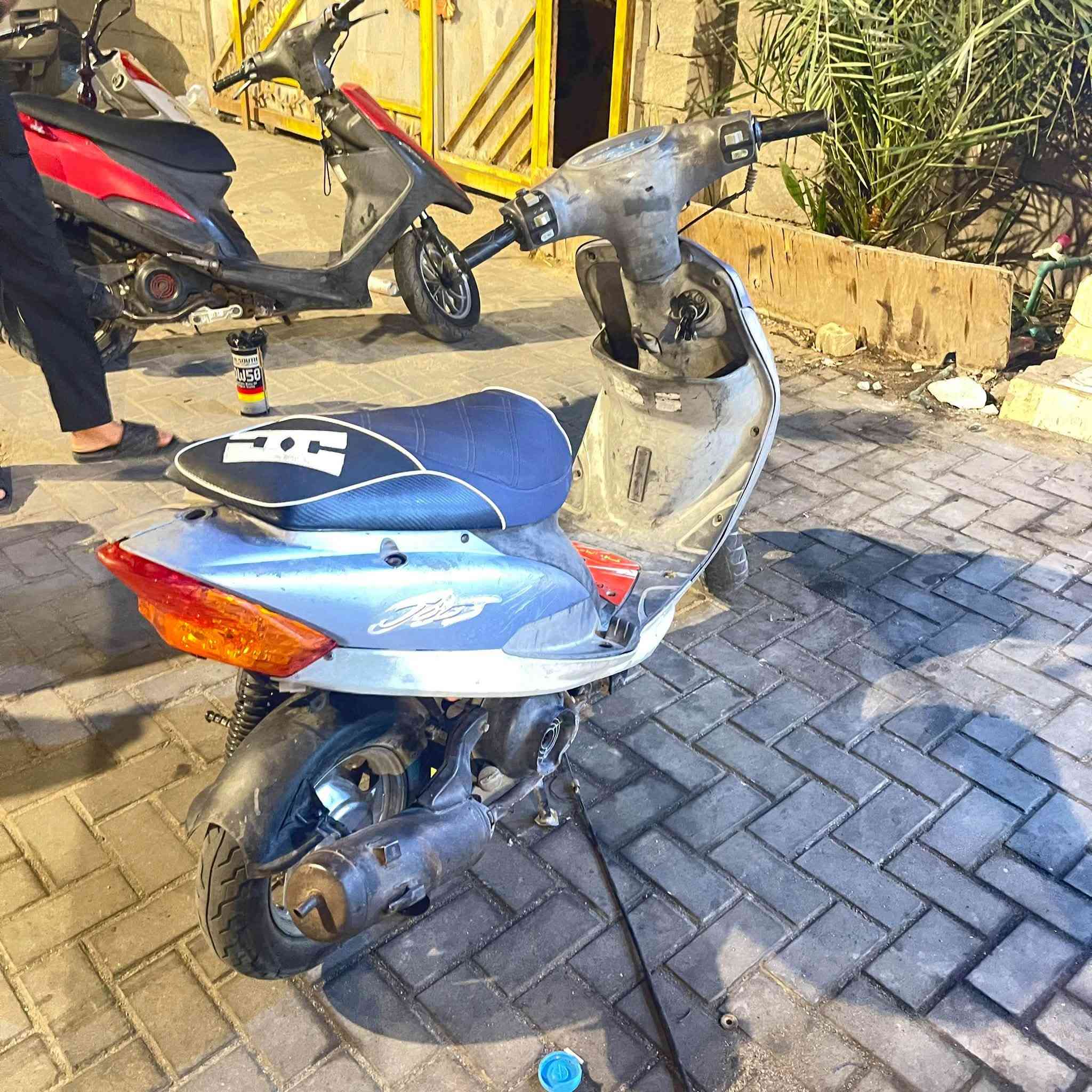 سلام عليكم ماكس قجمه للبيع سعر ٤٥٠ قفل بوشه٥٥ مكان بصره خمسميل رقم ***********

