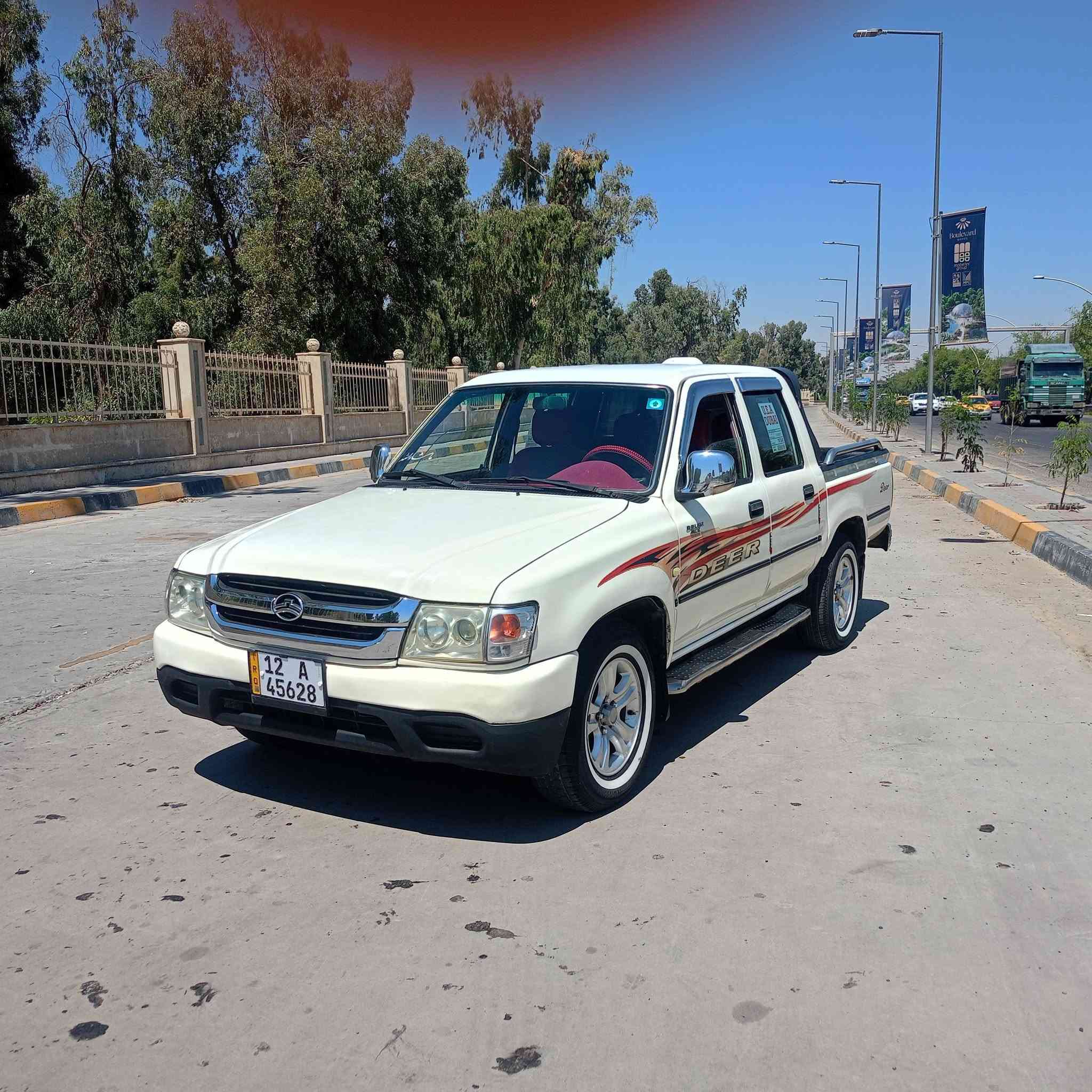 للبيع بيكم دير 210باسمي سنويه وهزه جديدة بيها ملاحظات صبغ تقليم مابيها اي ظربا كير محرك شرط سيارة حلوه ونضيفه استخدام شخصي مال بيت للاستفسار اتصل ***********
