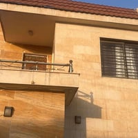 مجمع القريه الذهبيه • ٢٠٠م • ٣ غرف