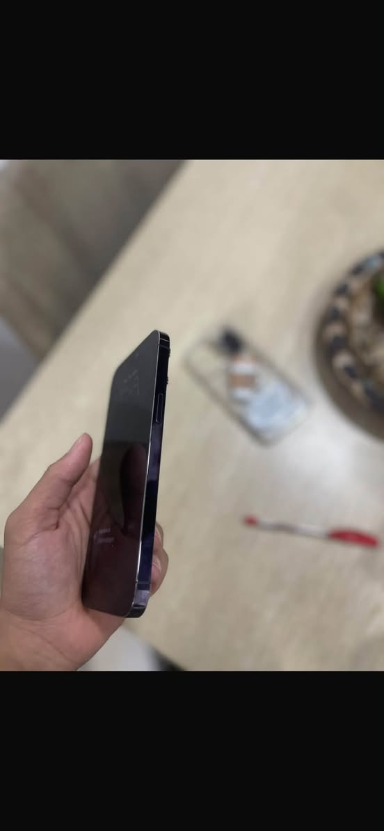 ايفون ١٤ برو ماكس • نضيف ١٠٠ • بطارية ٧٩