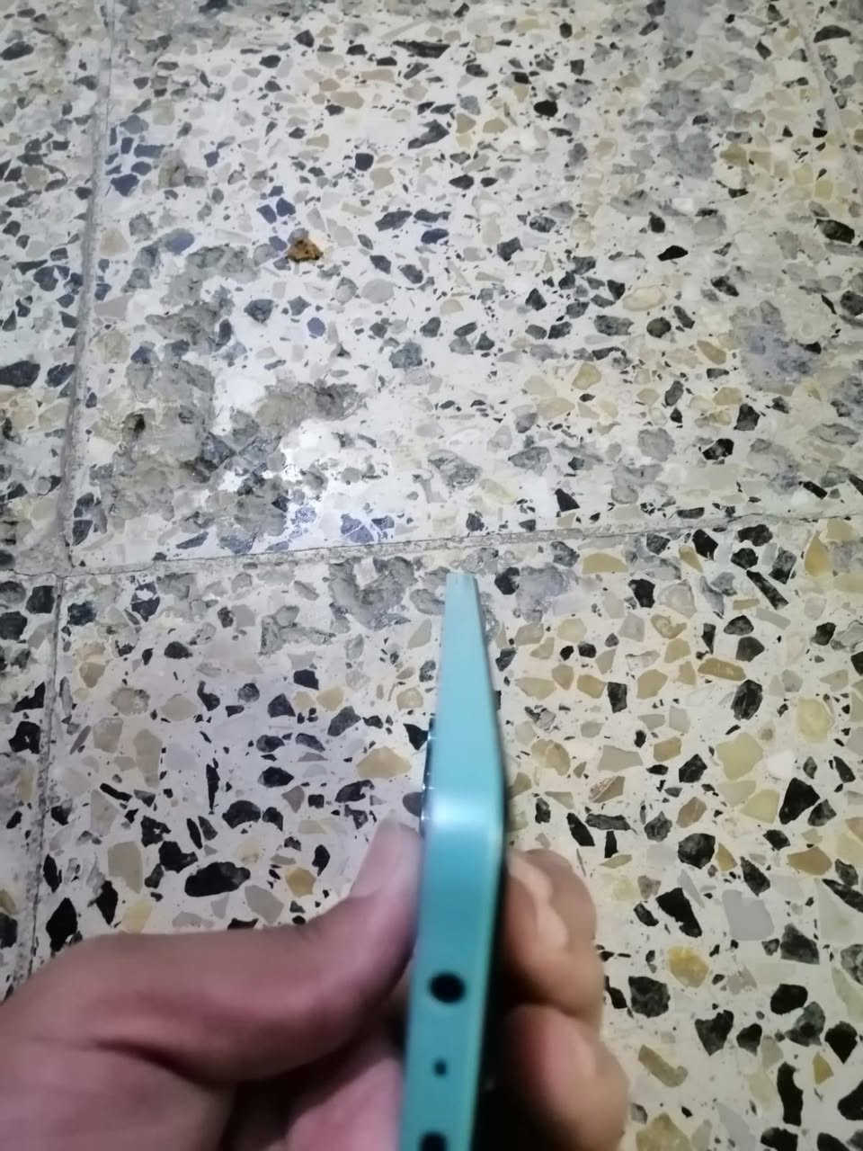 ريلمي C51 • شاشة مكسورة • كارتون موجود
