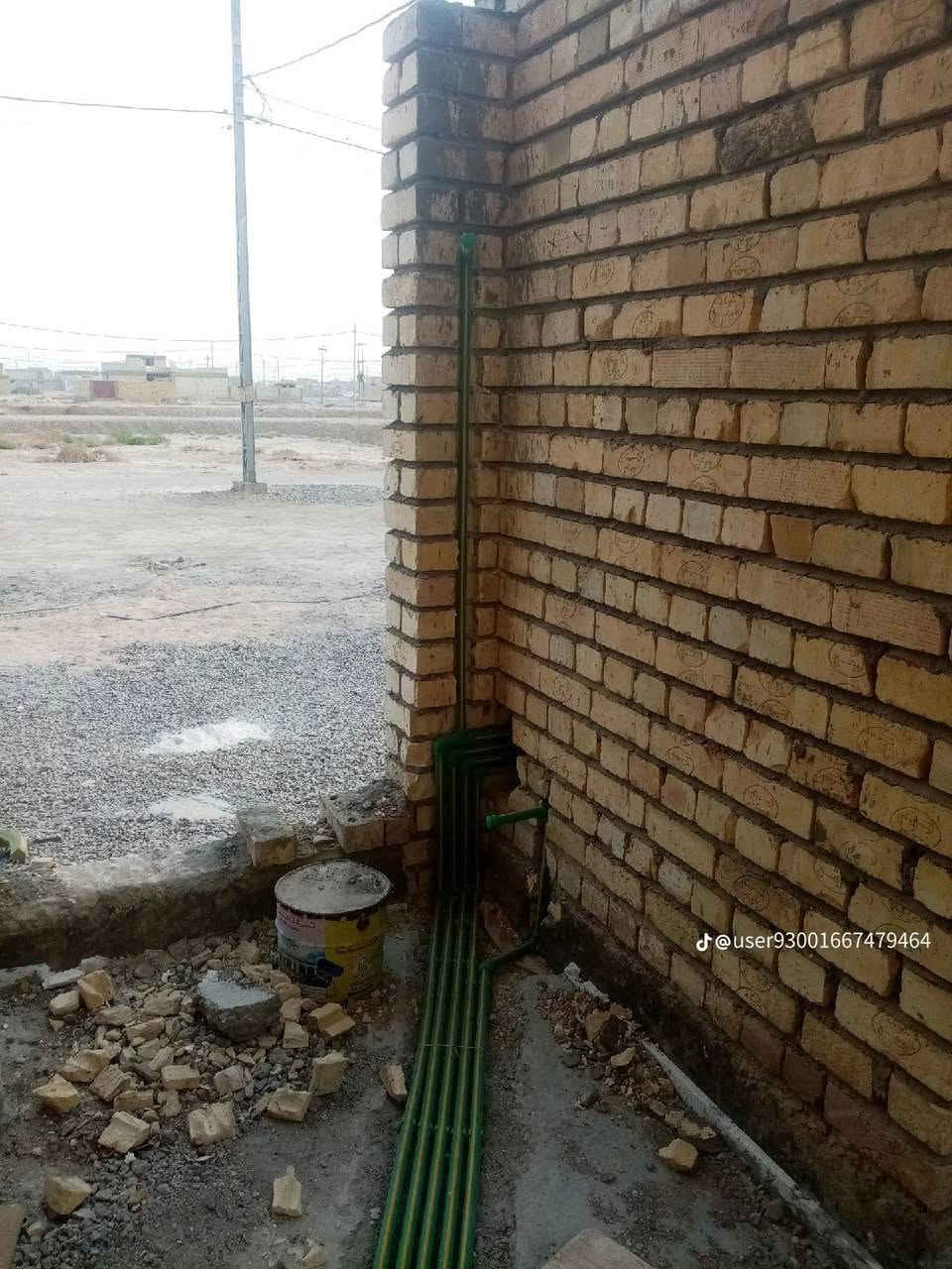 السلام عليكم 
متفرغ 
سباك ماء مجاري ربط مجاري ع شارع 
ربط ماء من الرئيسي 
ربط أو ترتيب مرازيب السطح  بسعار مناسبه 
يوجد كادر التزفيت السطح او تنضيف البيت داخل أو اي مكان
اي استفسار ***********

نص مكتوب في الصور:
- @user93001667479464
