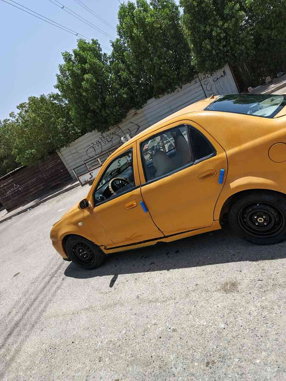 سياره للبيع رقم وسنويا سعرها بعشره اوراق وبيها مجال مكان بالنجف***********
