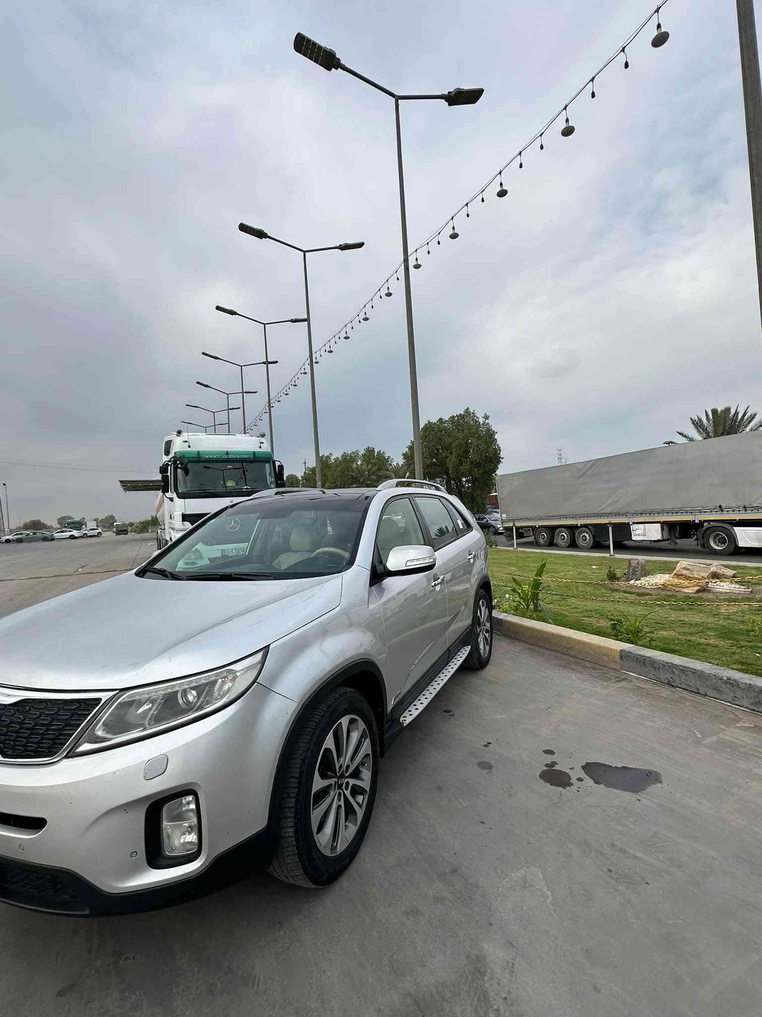 السلام عليكم
سورنتو مديل14 رقم بغداد مكفول من الصبغ والتبديل سياره مال بيت استخدام شخصي ماشيه 195الف حقيقي
مواصفات
بصمه تشغيل
بصمه ابواب
بانوراما سقف 
بردات خلفية 
مري قلاب وية البك 
خزن ميموري 
سلندر6
7 راكب
كشنات جلد
3 قطع تبريد
اناره داخليه
اناره ترحيب
مري شفط
حساس خلفي
حساس امامي 
كشاف ضباب خلفي
كامره خلفي
نحكم جهتين
مانع انزلاق
نحكم لايت
ويل كب 5
السيارة فول خنگ الأخير 
السياره جديد مكفول من الصبغ  +رصعة بل بنيد+قمارة 
مكاني بغداد
السعر  167وبيها مجال 

‭***********‬
