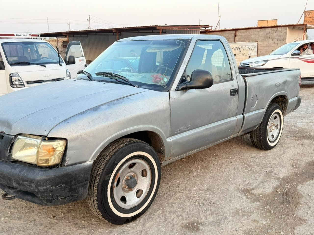 سلام عليكم سياره GMC سونامه موديل 1997سياره محوره كير ومكينه دير مكينه لاتنقيص ولاتبخير كير عل شرط اكسل مكفول حدايه جديده تخم تاير   كهربائيات شغاله سياره مانقصه شي سنويه لل28 بيع او مراوس بكريت ويل او دير نضيفه مكلف بالنشر 
‏‪***********‬‏
