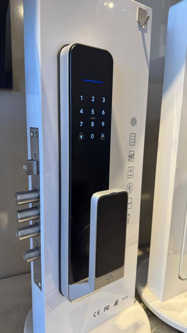 بعدك تستخدم مفتاح تقليدي؟ 🔑
خلي بابك أذكى وأسهل مع الكيلونات الذكية من Sala Smart 🔐
بصمة، كود، كارت… وأمان أكثر ✨
📩 للحجز والاستفسار راسلونا 
***********
https://www.instagram.com/sala.smart.iq?igsh=NW0wMWxtYzE2MGxx
