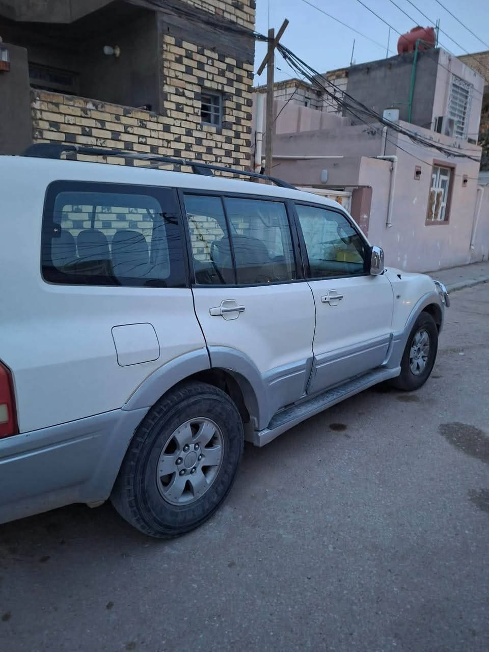 السلام عليكم
باجيرو 2005رقم كربلاء رقم جديد السنويه 2031  السياره مكفوله كفاله عامه من الصبغ والضربة والتبديل مكينة 3500
كير محرك جيد جدا 

تبريد 3 قطع ثلج 
سياره 7 راكب 

السعر 78وبيه مجال مكان السياره النجف 

للستفسار الاتصال على الرقم ***********
