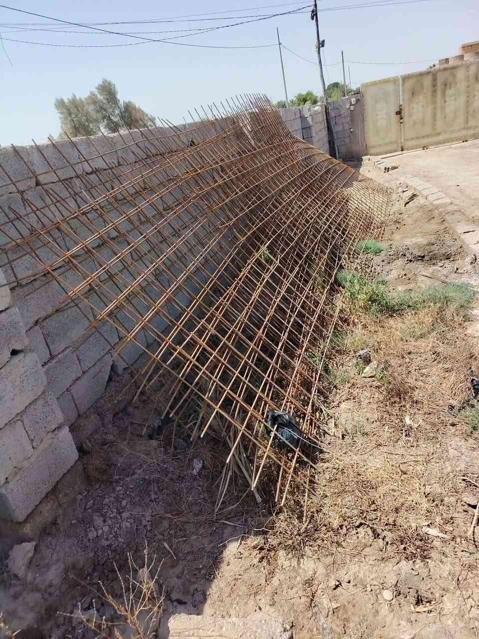 بي أرسي للبيع اصلي سيم خشن للبيع ٦ قطع أطول لقطعه ٦ متر والعرض مترين يفيد شبك او اذا واحد يريد يصب مكلف بنشر اتصل ع صاحبه ***********
