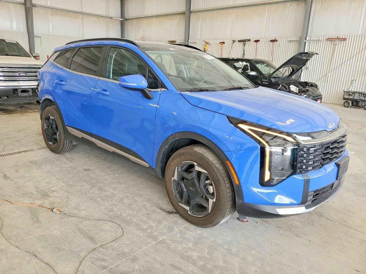 اعلان مزاد 🚗 
بالامكان ادخالها على كتاب الشهداء
🔸 نوع السيارة :  كيا سبورتج فئة EX
🔸 الموديل : 2026
🔸 تاريخ المزاد :   2026/9/1
🔸 عداد المسافة :  6.735 mi
🔸 السعر : حسب المزاد 
🔸 حجم المحرك: 2.5     4 سلندر  
🔸 نوع الحادث:حسب الصور المرفقة 
🔸 العنوان 🏦 بغداد - البنوك قرب الجسر
🔸 متوفر شحن مباشر من امريكا الى العقبة الاردن
 🔸 متوفر شحن من امريكا الى شمال العراق اربيل 
🔸 للاستفسار يرجى ارسال رسالة الى الصفحة 
       او الاتصال على الارقام التالية :
       ***********      مصطفى
       ***********      وسام
#الجميع
