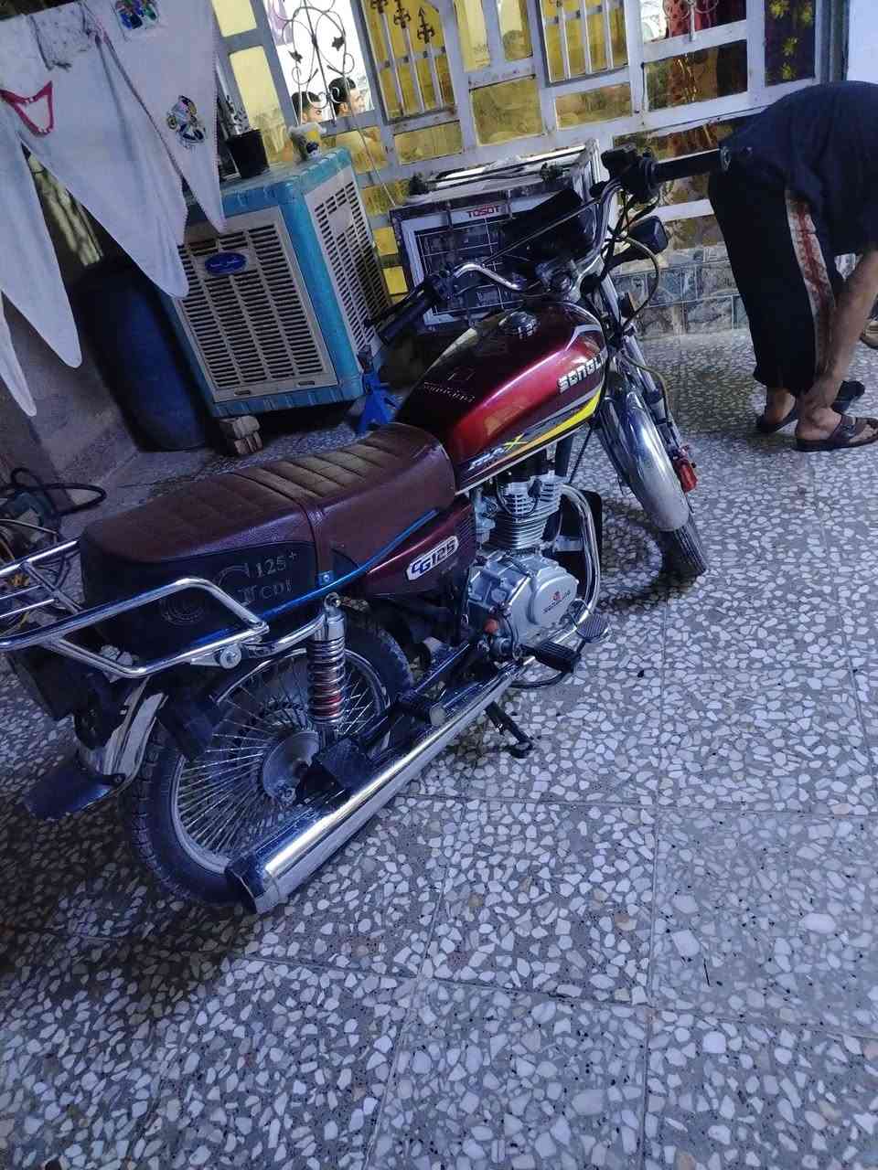 دراجه تايجر اي نقص ما بين دق هندر وروح موديل 25 طالعه ب 26 دشبول الكتروني يشتغل كل شيء ما بيه دراجه احلى من الصور اوراق موجوده السعر 750 جوال 700 ما انطيها لا احد يتعب روحه ويراسلني والموش راي لا يتعبني وياه هذا رقمي ***********
