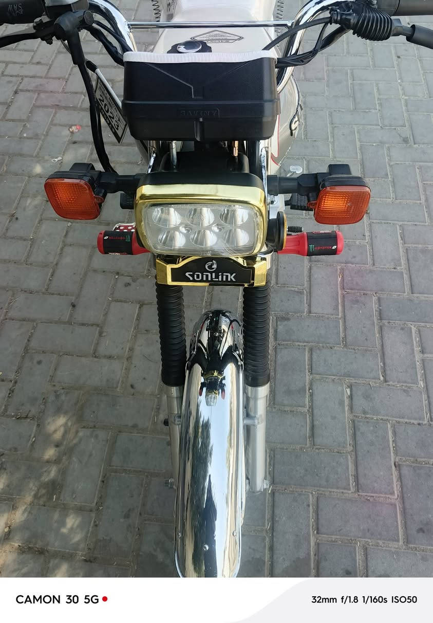 @مطوراه سيفان شرط مامفتوح 
موديل 2020 شرط احلى من الي بل صوره
 مطور فول مفول واحد على واحد✓ماطور جان مخزون
 السعر 850
 عنوان موصل حي النور مقابل كباب عرفان التواصل ع الارقام التاليه
***********بي واتساب

نص مكتوب في الصور:
- CAMON 30 5G 28mm f/1.8 1/133s ISO50
- CAMON 30 5G 28mm f/1.8 1/253s ISO50
- CAMON 30 5G 32mm f/1.8 1/160s ISO50
- CAMON 30 5G • 28mm f/1.8 1/175s ISO50
- CAMON 30 5G • 32mm f/1.8 1/281s ISO50
- CAMON 30 5G • 32mm f/1.8 1/337s ISO50
- CAMON 30 5G 32mm f/1.8 1/180s ISO50
- CAMON 30 5G  32mm f/1.8 1/186s ISO50