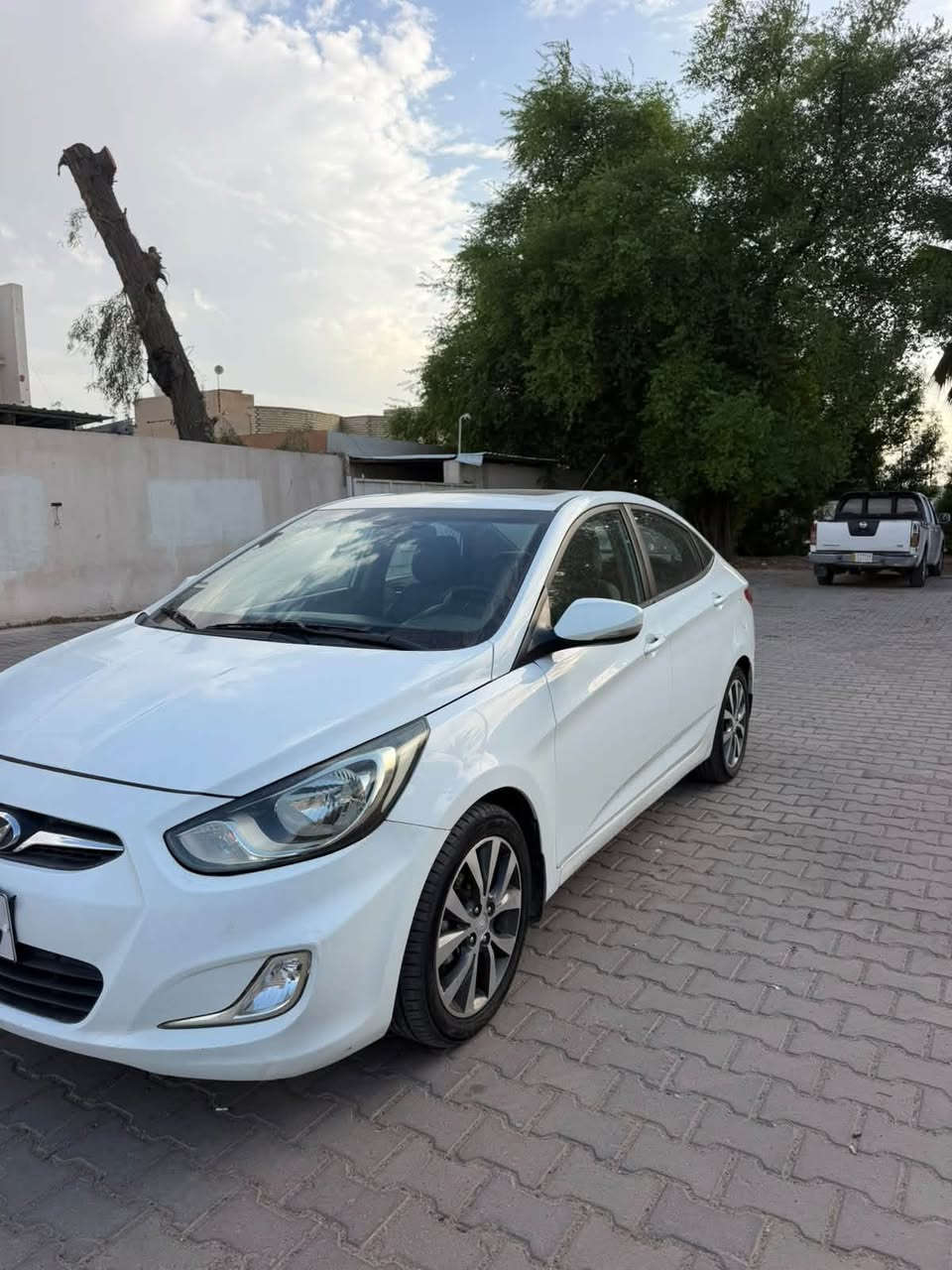 السلام عليكم مراوس او بيع اكسنت 2015 خليجي فول مواصفات السيارة رقم بغداد سنوية بسمي صبغ ربع بنيد و دوسة محرك كير تبريد كفالة السيارة بدون نقص السعر 93 ومجالها حك الجية للتواصل *********** مكاني بغداد منطقة الشالجية
