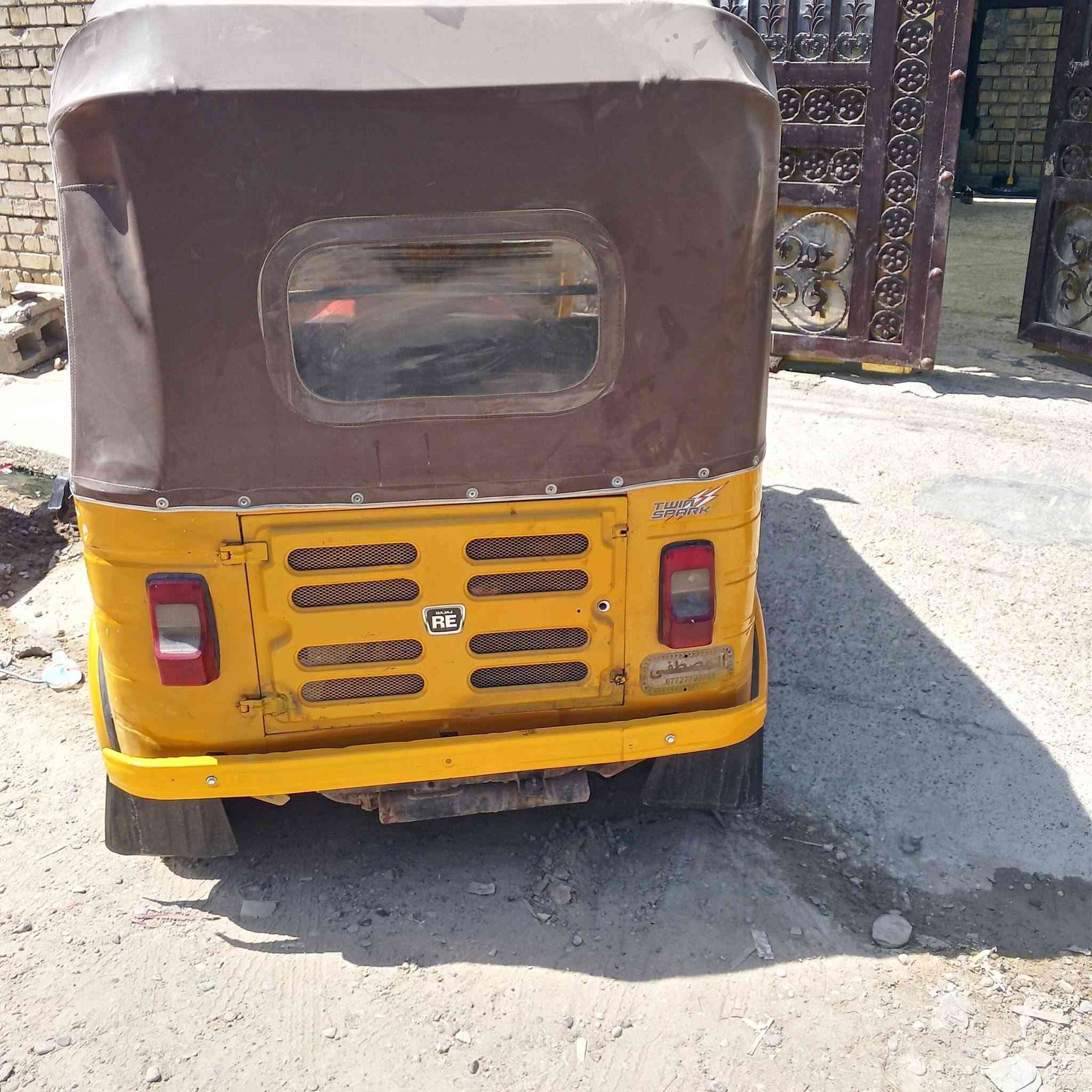 السلام عليكم تكتك لبيع موديل 19 بسمي هزه جديده رقم انكليزي تكتك جاهز بيهه صفحت الشوته معمره السعر ٥٦٠٠ وبيهه مجال حك الجيه مكان بغداد المعامل العماري ***********
