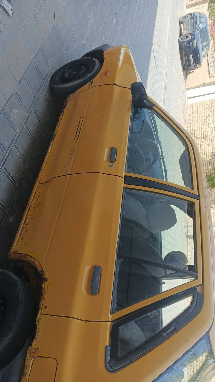 1/كير مكينه كفاله بجيس
2/كهربائياتهه كلهه شغاله
3/تبريد بي بروده قليله يرادله غاز
4دبلات حداديه صدر امامي خلفي 90بلميه 
5/جامات يصعدن وينزلن
6/سنويه موجوده وراعيهه موجود بس ابيع بدون راعي 
7/مشط ستيرن وبور شادهن جدد شرط بصبع واحد نفر السكان
8/السياره نقصهه فقط بيعه خياسات بلدوسات وهلالات وطبربازات يعني يرادلهه تصليح خياس فقط

فقط تصليح خياس اي نقص مابيهه

قفلهه/بمليون يعني 950مابيع

ترايك وين متريد وصعد وياك لحد متمل 

مكاني كربلاء الحسينيه العطيشي 

***********
