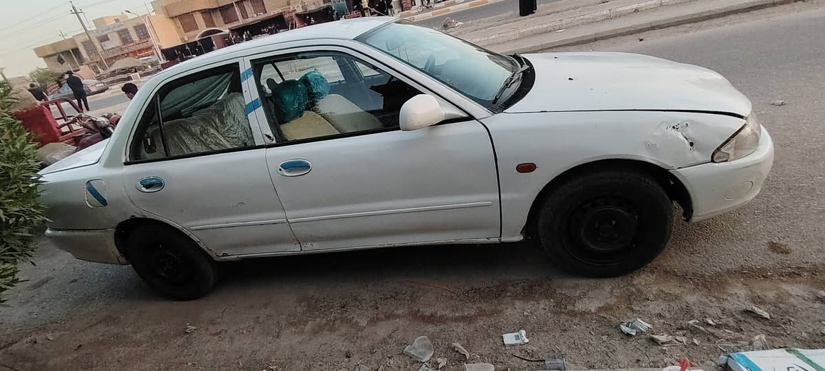 بروتون ويرا سياره فقط بيها جرخه بلسلف اول مادير ومكينه وكير نظيفات حداديه جديده كهربائيات كلها شغاله سياره ابيع ادوات لان رقمها فحص مؤقت اتكفل سرقه وعشاير وهذا رقمي *********** عنواني ناصريه الفظليه سعرها ١٥ ورقه

