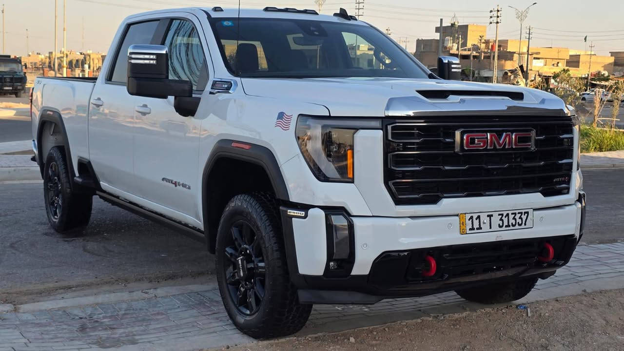 بسم الله ماشاء الله اذكرو الله وصلو على الحبيب 
السلام عليكم للبيع 
GMC SIRRA AT4 
موديل 2024 الشكل الجديد داخل وخارج 
ماشيه 22 الف 
محرك 8 سلندر 6600cc
مواصفات AT4 معروفه 
بدي قصير 
دشبول ديجتال الجديد 
كشنات كهربائية تدفئه تبريد وخزن 7 وضعيات 
كامرات 360 درجة 
رادارات امامي خلفي جانبي وبالمري هم رادارات 
شحن لاسلكي للهاتف 
مرايات سلايت 
دوسات كهرباء 
قاصه 
تحديد مسار 
تشغيل عن بعد 
توقف ذاتي أوتو هولد 
وضعيات قياده متعدده 
حساسات أمامية وخلفية 
داتا شو عارض امامي 
والسيارة بعد بيها اهواي مواصفات 

دخول جديد  رقم بغداد بسمي تحويل مباشر  اني بالخدمه 
مكان السيارة كربلاء 
السعر 328 ورقه وبيها مجال حك جيتك
وماكو هيج سعر الشراي يتصل 
للأستفسار ***********
