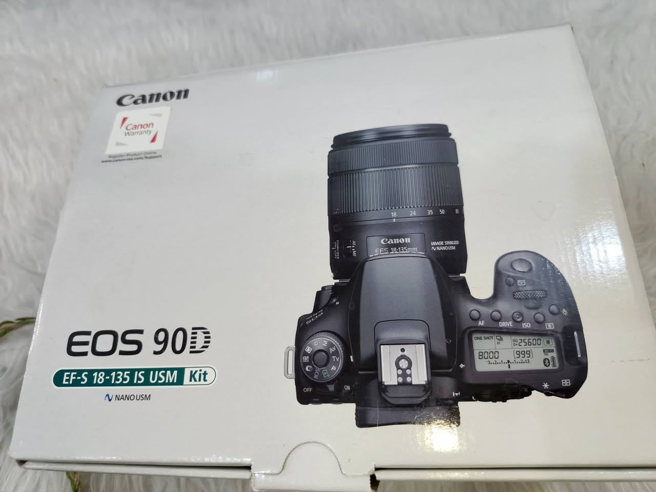 📸 كاميرا Canon D90 للبيع – نظيفة جداً
كاميرا Canon D90 مستعملة ونظيفة جداً،.

📷 وياها:

- عدسة 18-135mm
- 3 بطاريات
- شاحن

💰 السعر: 1,050,000 ؛مليون وخمسين. وبيها مجال بسيط 

📍 المكان: النجف
📞 للاستفسار: ***********

 الاستفسار التواصل على الرقم او واتساب
