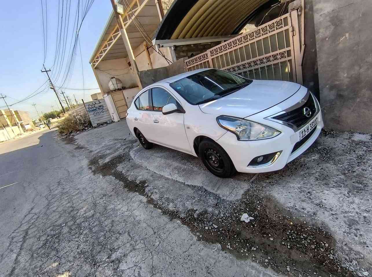 سني هندي موديل 2016سياره جاهزه تحويل ثاني يوم رقم جديد هزه مساقطه سنويه مساقطه بسمي كير محرك مكفولات تبريد كشنات مدوشمه هنه ول قماره  حداديه نضيفه ماشيه 1000 بيه بس بارد باب سايق اربع اصابع مبين بل سونار سعر 85بيه مجال مكاني بغداد ***********
