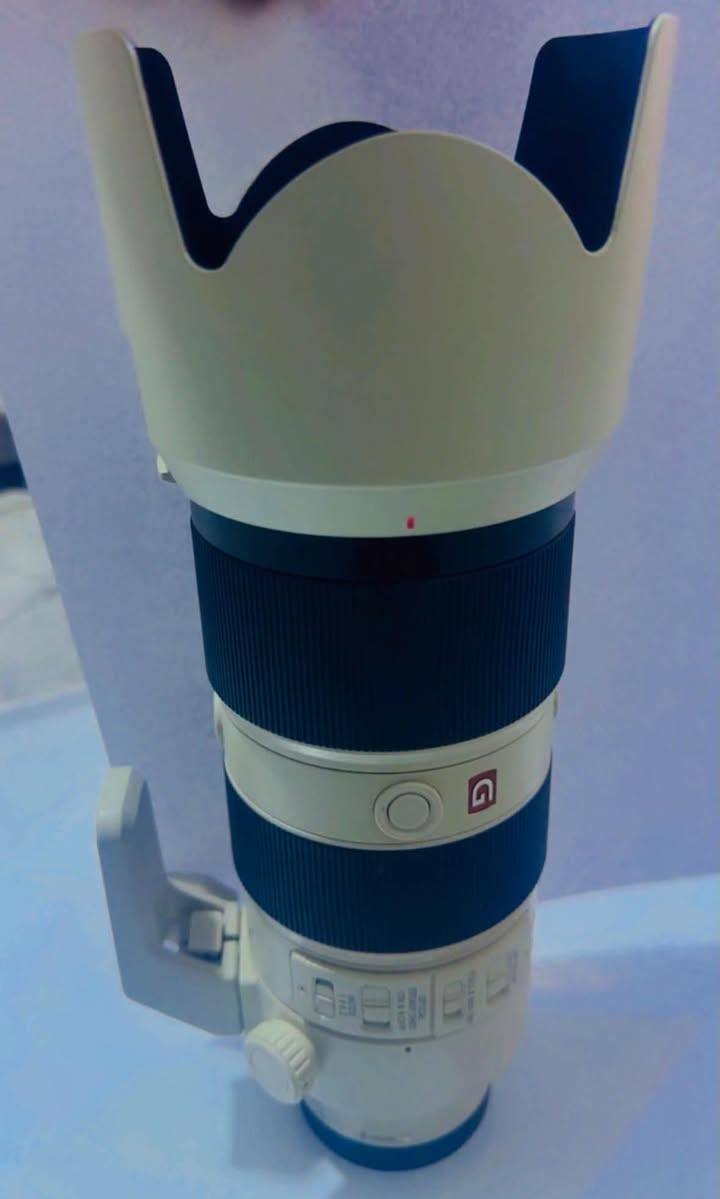 للبيع عدسه سوني 200-70 f2.8 G السعر مليونين و ١٠٠ 
***********
***********
يوجد توصيل وضمان
