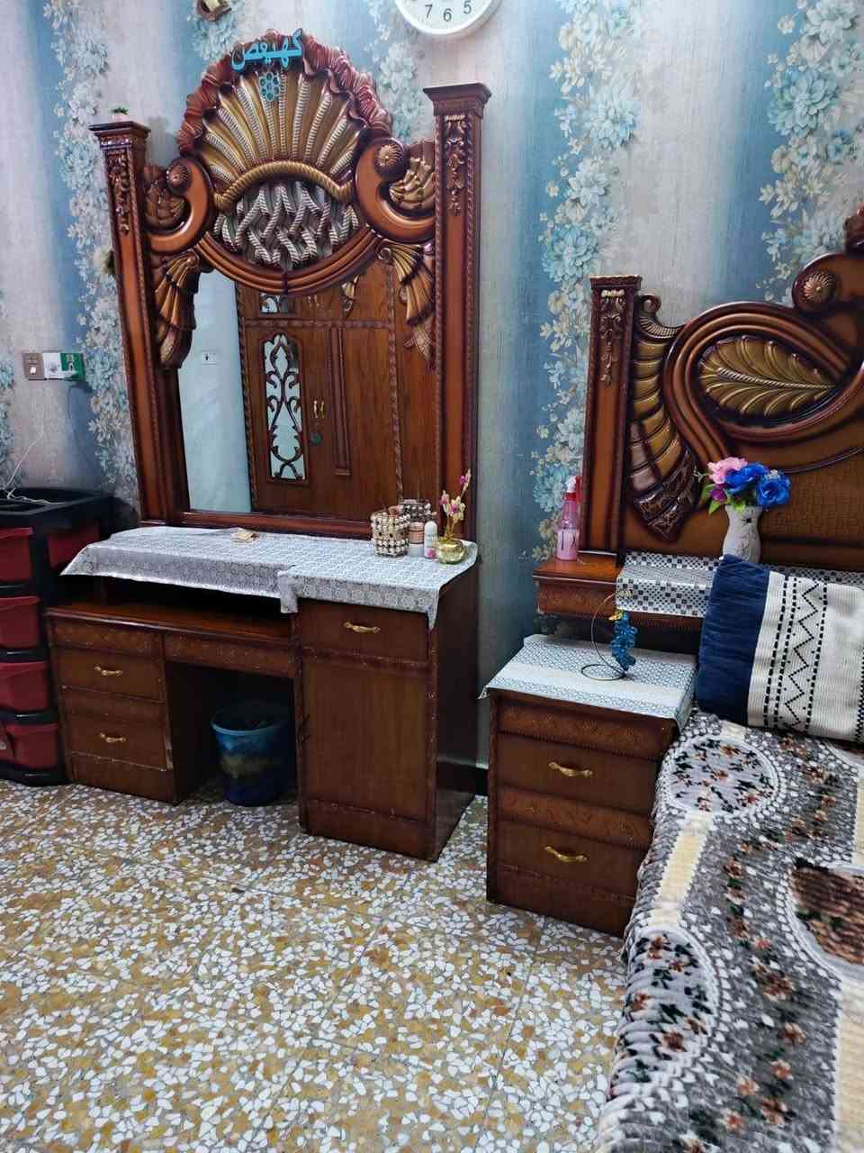 غرفة صاج للبيع السعر ٤٠٠ عنوان مدينة الصدر ***********
