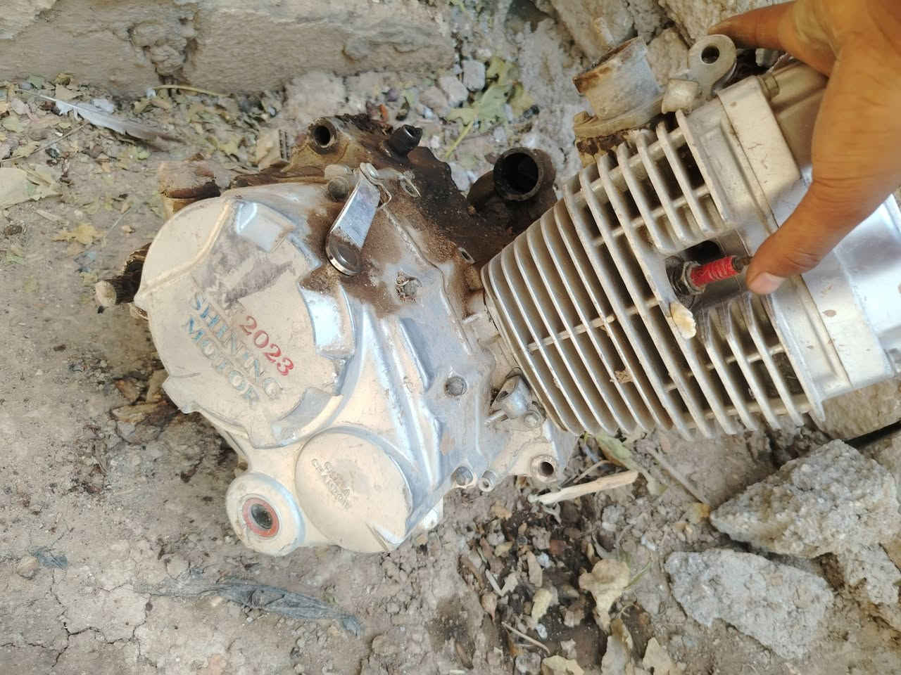 السلام عليكم محرك جمره للبيع موديل 23 كايم مكان حله شارع 80 )()))()(***********
