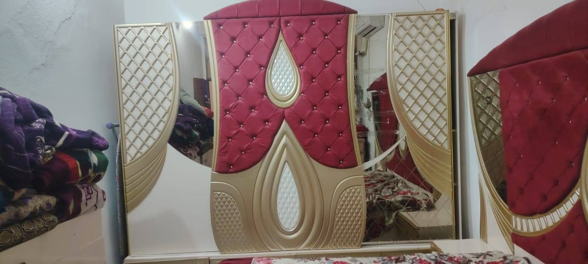 السلام عليكم غرفه تركي للبيع السعر ٢٥٠ /***********
