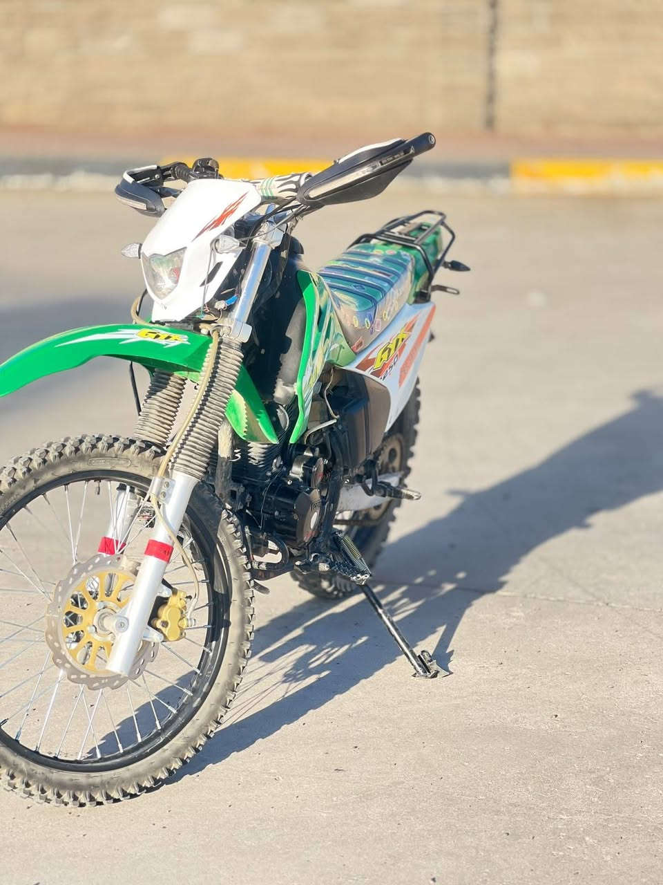 السلام عليكم كاويار للبيع موديل 26 محرك 250 شرط ما مفتوح ما يعوزو كلشي شرط من كلشي كهربائيات شغاله السعر مليون وميه وبي مجال الرقم ***********
