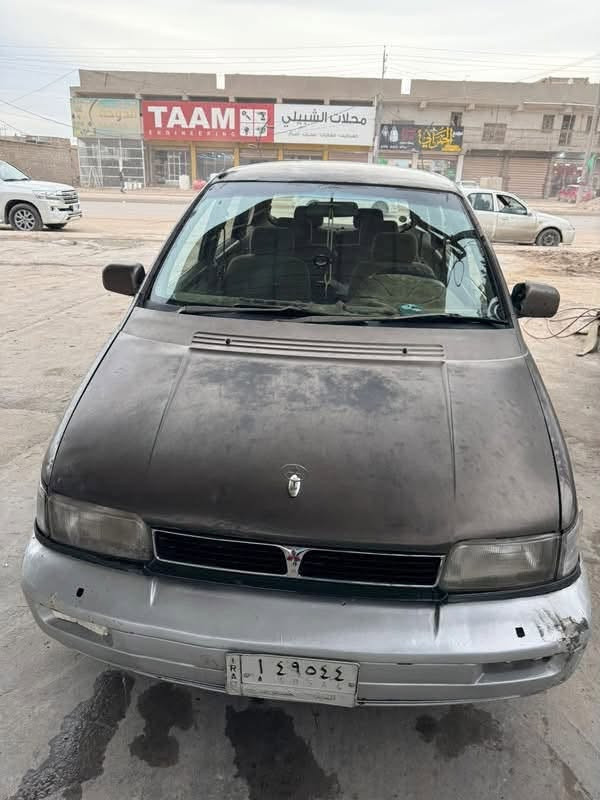 لام عليكم مسبوشي مديل 1992 جاهزه محرك وكير جدد دواخل نضيفه 7 راكب السعر30$ وبيها مجال مكاني النجف الاشرف للاتصال ***********
