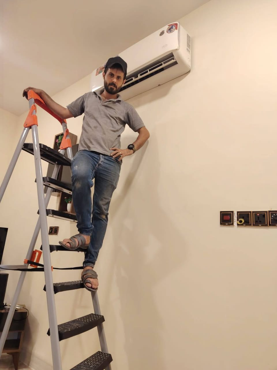 تم بعون الله غسل سبالت
وتنصيب أنواع سبالت 
تقدم لكم ورشة المتنقلة  لتنصيب وصيانه السبلت خدماتها  بأسعار🇮🇶 تنافسية 💓
 فتح ونصب السبالت في جميع انواعها 👨‍🔧
 شحن غاز فرنسي معا الفاكيوم ❄️
 غسل و تنضيف والتهيئه للموسم ☃️
 الخدمة متاحة 24 ساعه  
  ضمان حقيقي في العمل 👍
 🇮🇶️ اتصل واحنا نوصلك لباب البيت 🚐
☎️ واتساب
ابومصطفى
واتساب 
***********
***********
***********
