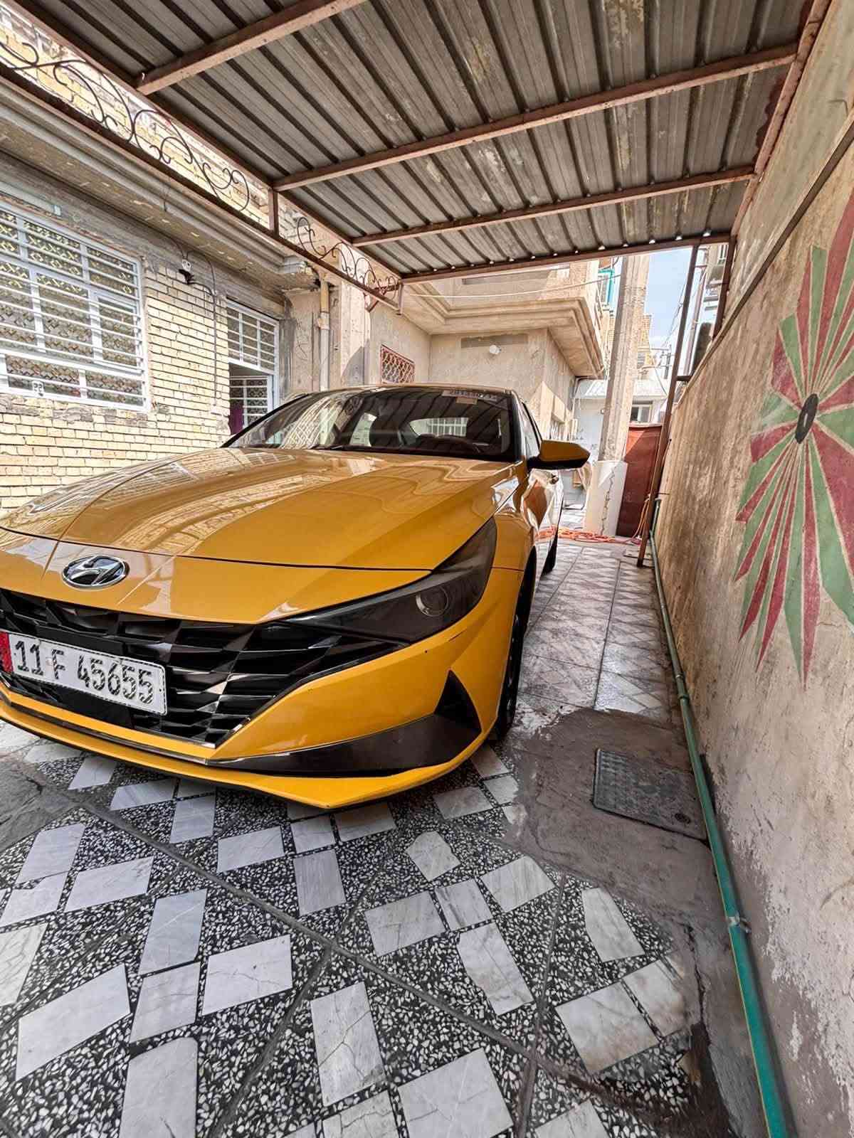 عليكم للبيع فقط النترا موديل ٢٠٢٢ وارد امريكي مكينه ٢٠٠٠ دوش السياره نضيفه و ماشيه ٩٥ الف  تخم تاير جديد صدر مبدل جديد قبل شهرين تبريد ثلج الحادث موضح بل صوره فقط بنيد بدون ايرباك فقط دركه بدون لغود وشواصي مواصفات نص فول (بصمه/ دخول ذكي /نضام ترحيب عند الاقتراب/ رادار امامي/تبريدبيانو/نقط عمياء) وباقي المواصفات المعروفه رقم بغداد السعر ١٣٥ وبيهة مجال الشراي يتصل ‭***********‬ مكاني بغداد المدينه
