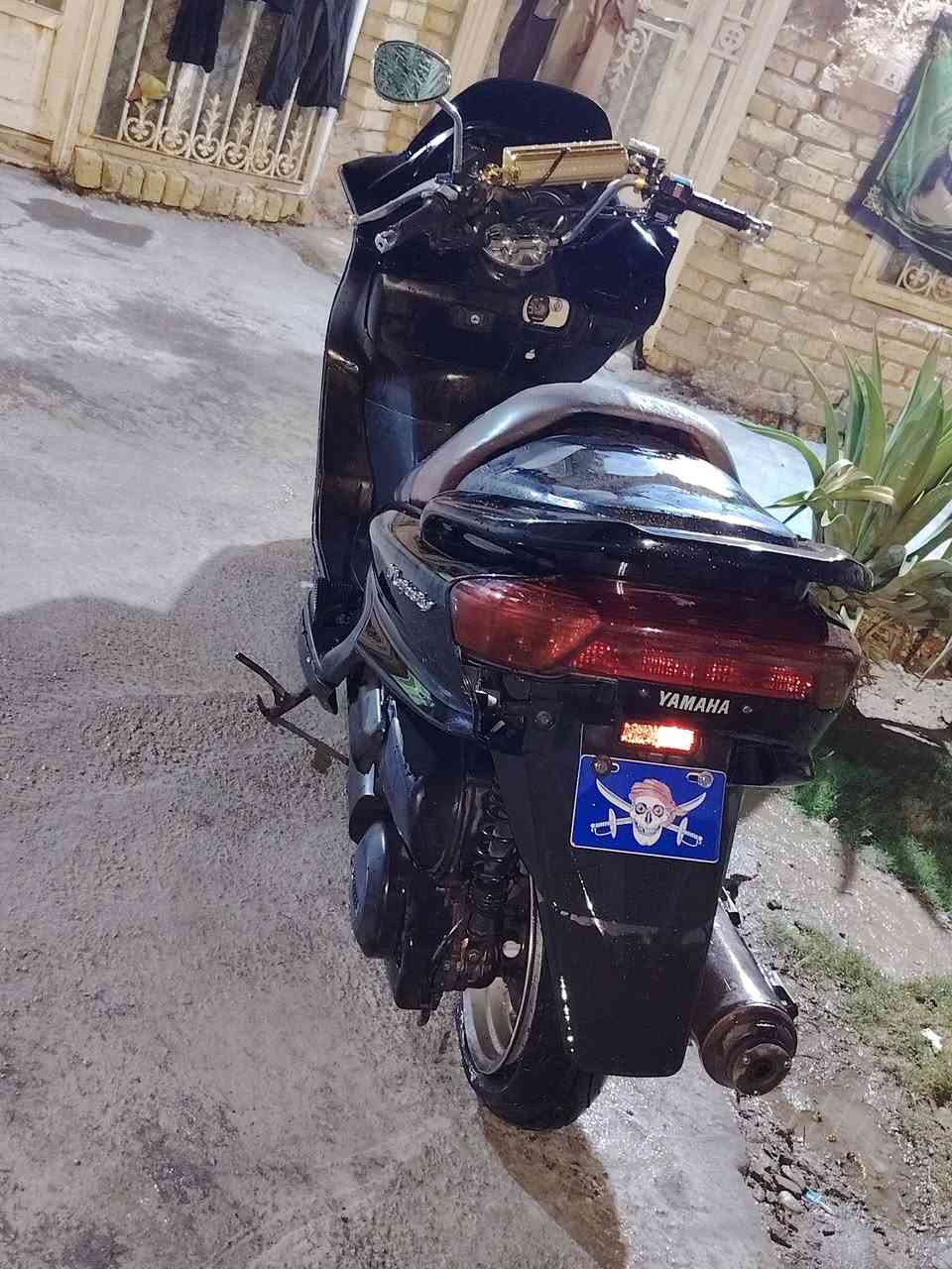 السلام عليكمم ماجسته للبيع واذا اكو مراوس بنامه لو دايون اراوس
محركه 250ss
سرعته160
مامفتوح محركه
الدراجه غراضه كله اصليات ومال شركه ما ابدل اي شي
نضيفه من طول لطول
يحتالجه بس لاستيك ولف ادخن قليل ومرات ما ادخن
وباتريه ضعيف
شغاله سلف
كهربائياته شغاله اشاير دبل اشاير هورن
الشراي يراسلني لو يدك عليه وهاذه الرقم ما بيه واتساب بس اتصال *********** بس اتصال
