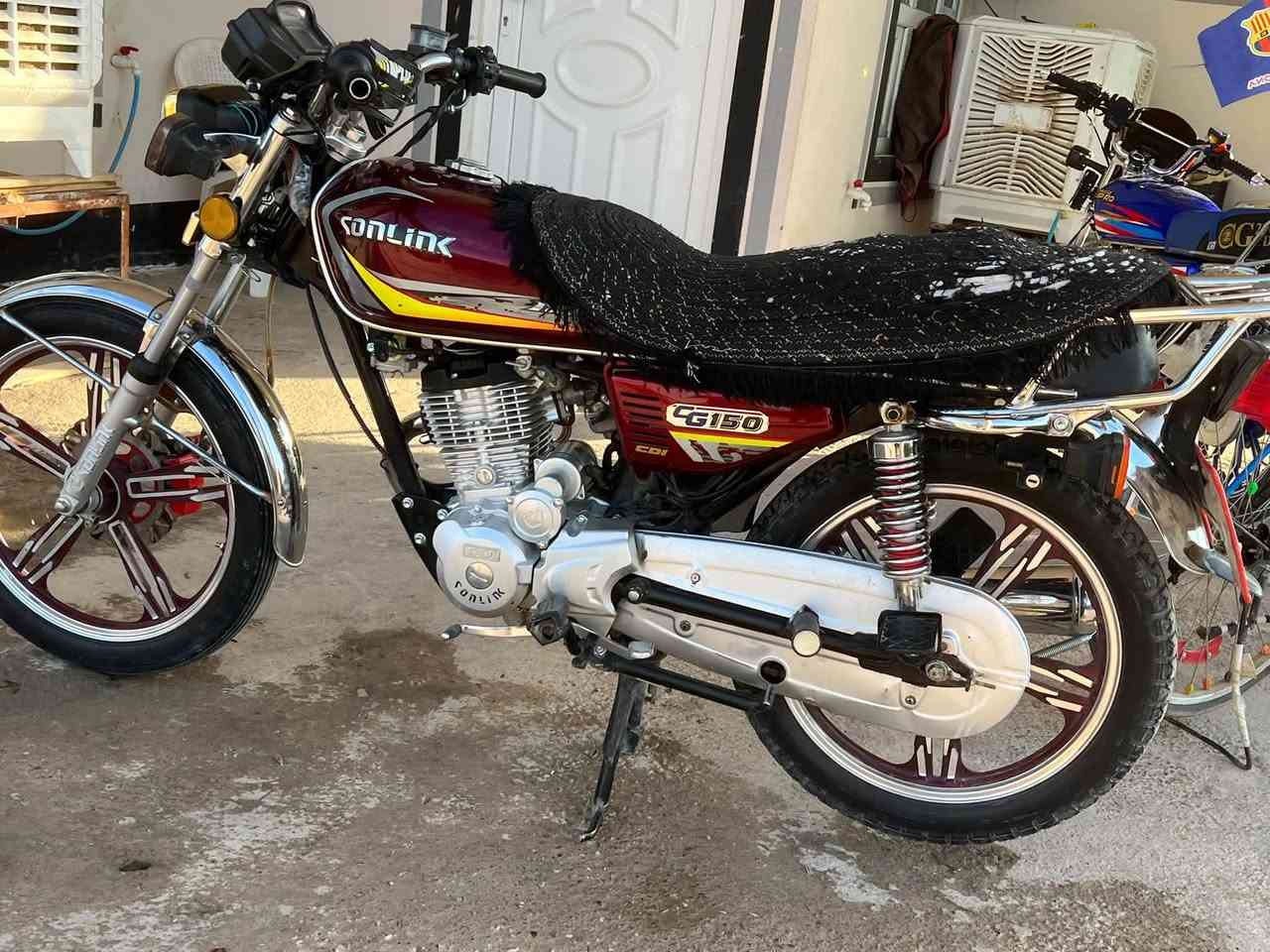 (للبيع ) >>( سونك~باب اول✈️)<<
موديل>2023👌👌محرك150cc نشاط فول يشلع تبليط 
 (نضيف نضافته 80)

(✨لايت وشاير شرط شغل)✨

 (محر كبس مامفتوح ) 

دشبول فقط مايشتغل 
مكاني ديالى قرتبه غزيفه
 600 وبي مجال قليل جماعت 550 لاتعلق ولاتراسل ***********
