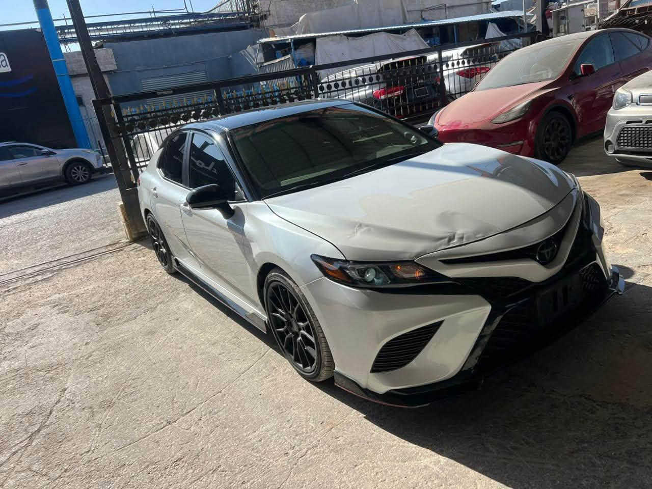 كامري TRD 2023 محرك V6 3.5
مواصفات الـTRD معروفه

ماشيه 21 الف فقط

ضررها واضح بالصور

رقم شهداء انبار مستلم السنوية والارقام مثبتها

السعر 240 وبيه مجال

مكان السيارة بغداد / العامرية

للاتصال ***********
