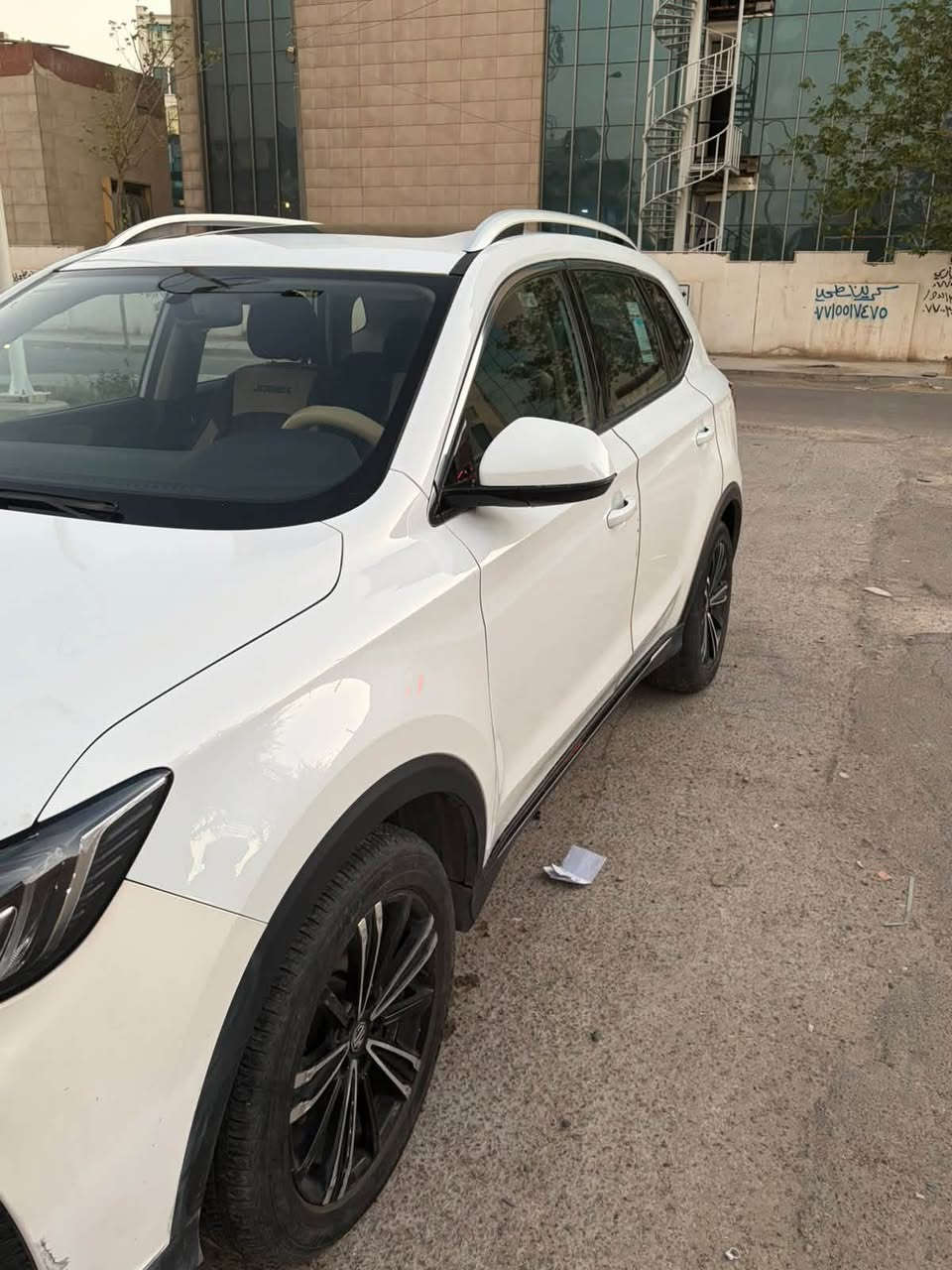 السلام عليكم
MG RX5 2023 

خليجي بأسمي استلام من الوكالة رقم بغداد 

محرك 1.5T كير AT ماشية ٤٦ الف كم تحت الضمان ٦ سنوات او ٢٠٠ الف كم ومستمر علىالصيانة في الشركة...بدون صبغ فقط بارد في البنيد على كد كف اليد و بارد في الصندوق على كد اصبعين.. ومحددهن بالصور 

السعر ١٣٦ وبيها مجال شي قليل كلش 

للاستفسار اتصل ممتواجد على الفيس 

***********
