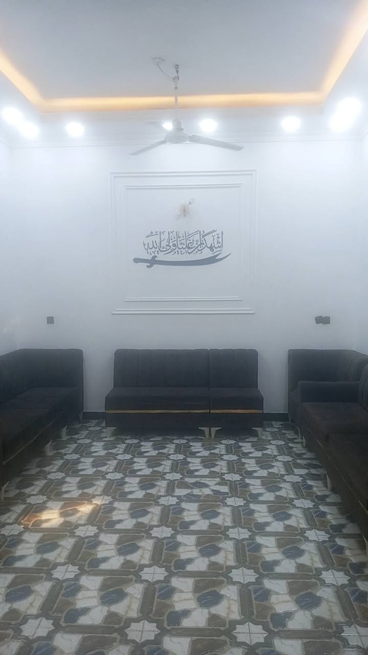 دار للبيع طابو
مساحه 200
بناء حديث طابقين شارع الامام علي 
***********
