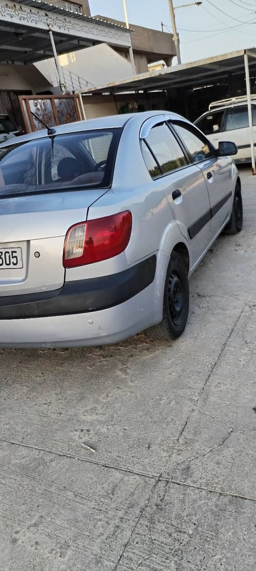 سيارة رقم أربيل دفتر بنزين موجود جامات كهربائي سياره بدون نقص بيها جاملخ خلفي فقط جلخ بونت و صقف شويه 
***********
*********** كركوك, العراق
