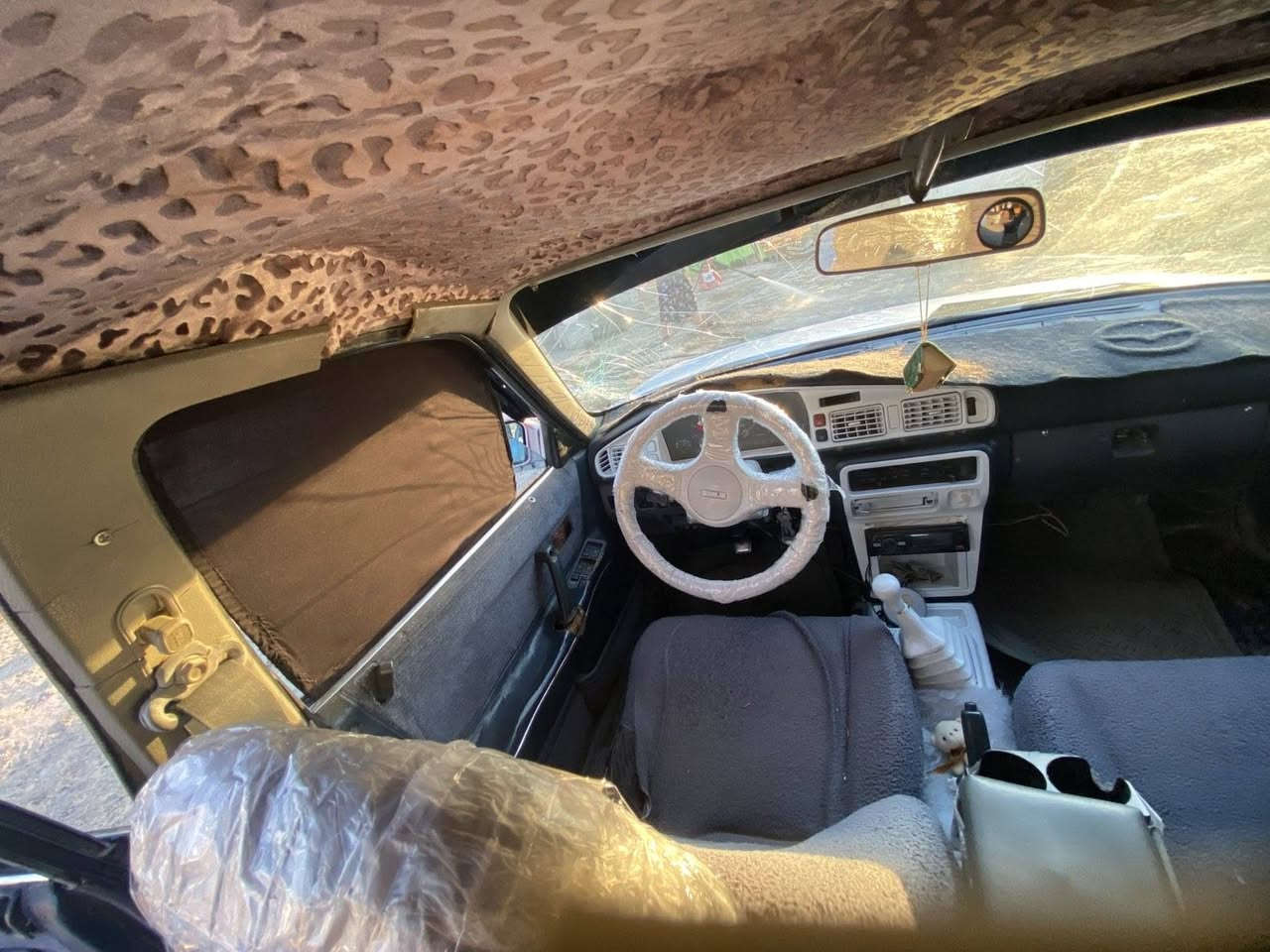 به ناوي خودا
مازدا ستيشن مؤديل 1991
مه كينه 12به رخه
تايه كاني باشن
مه كينه كه توزيك دوكه ل ده كه 
كالبوونه وه ي هه يه 
هه ر 4جام كاره باي
دوو تاكي به زين
هه تابليت به كيشه زؤر 
ده گي گرايم شه فتي تيدايه

سه ياره كه مالي باره مالي فه قيره 
ئه وه 6ساله له كنه خؤمه
سه ياره كه حلوجه به شه رت مالي كه سي تيدانيه 

نرخيشي 14كه ميك تيدايه برايه مه
ناو نيشان سه ر وجاوه رانيه 
*********** فايبه ر وه تسئاب
ئه دمين 😍
