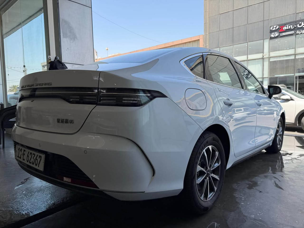 بي واي دي ديستروير 2025

• سيارة هجينة = قوة + اقتصاد + رفاهية 
• نظام plug in = 3x1 (كهرباء + بانزين + هايبرد)

✔ فتحه سقف سلايت
✔ شاشة دوارة 12.8 إنج
✔ انارة LED متكاملة
✔ محرك 1.500cc هجين اقتصادي وأداء يبهرك
✔ أنظمة أمان متطورة
✔️ لون ابيض داخل جلد ابيض

 لمعرفه السعر اتصل
متوفر مرقم جاهز مثبت لوحات 

ملحقات كامله اصليه مع السياره 
ارضيات /شاحن  / كارت / منفاخ /

عنوان الشركة📍.. بغداد - 

معارض البياع الشارع الثالث

للاستفسار الاتصال
***********
***********
***********
